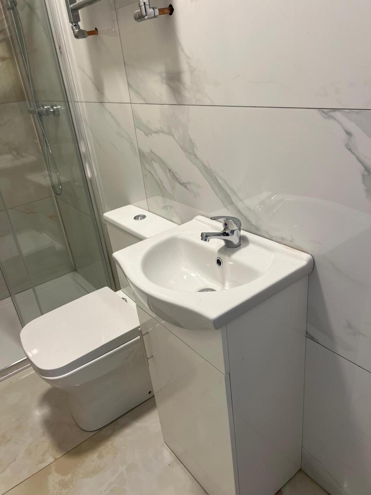 Good Priced Single Rooms In Northolt Dış mekan fotoğraf
