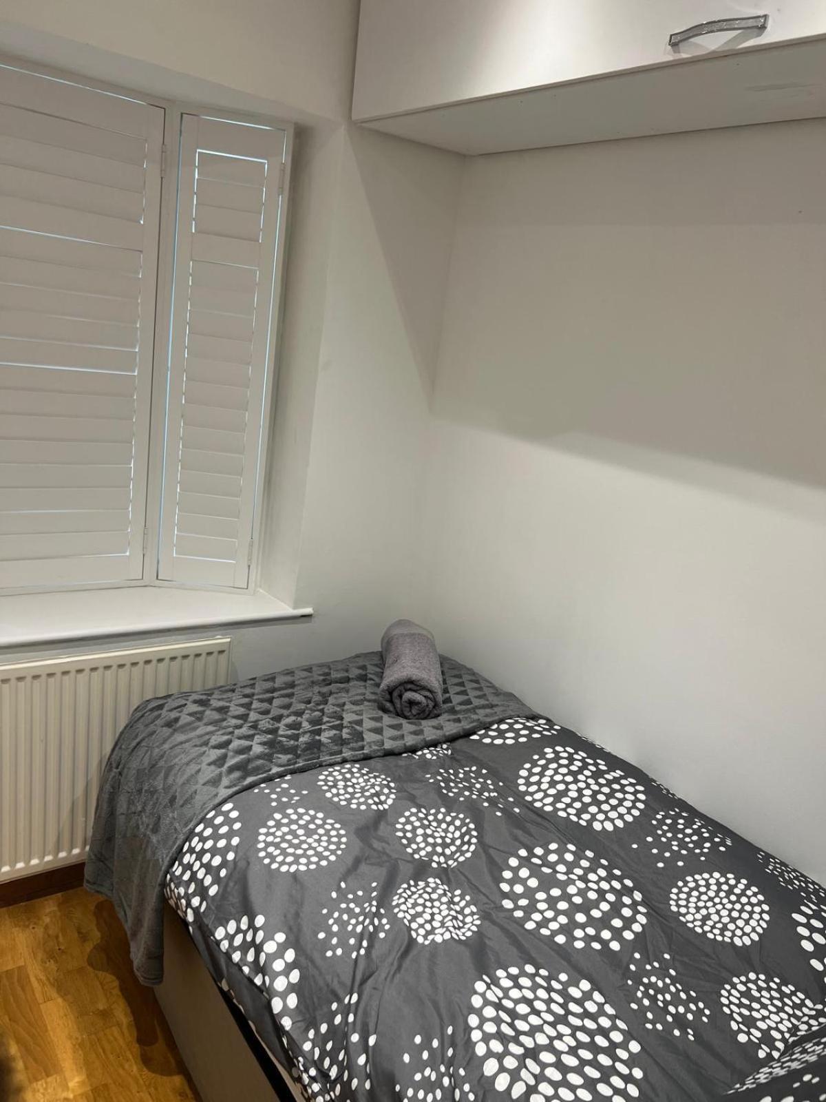 Good Priced Single Rooms In Northolt Dış mekan fotoğraf