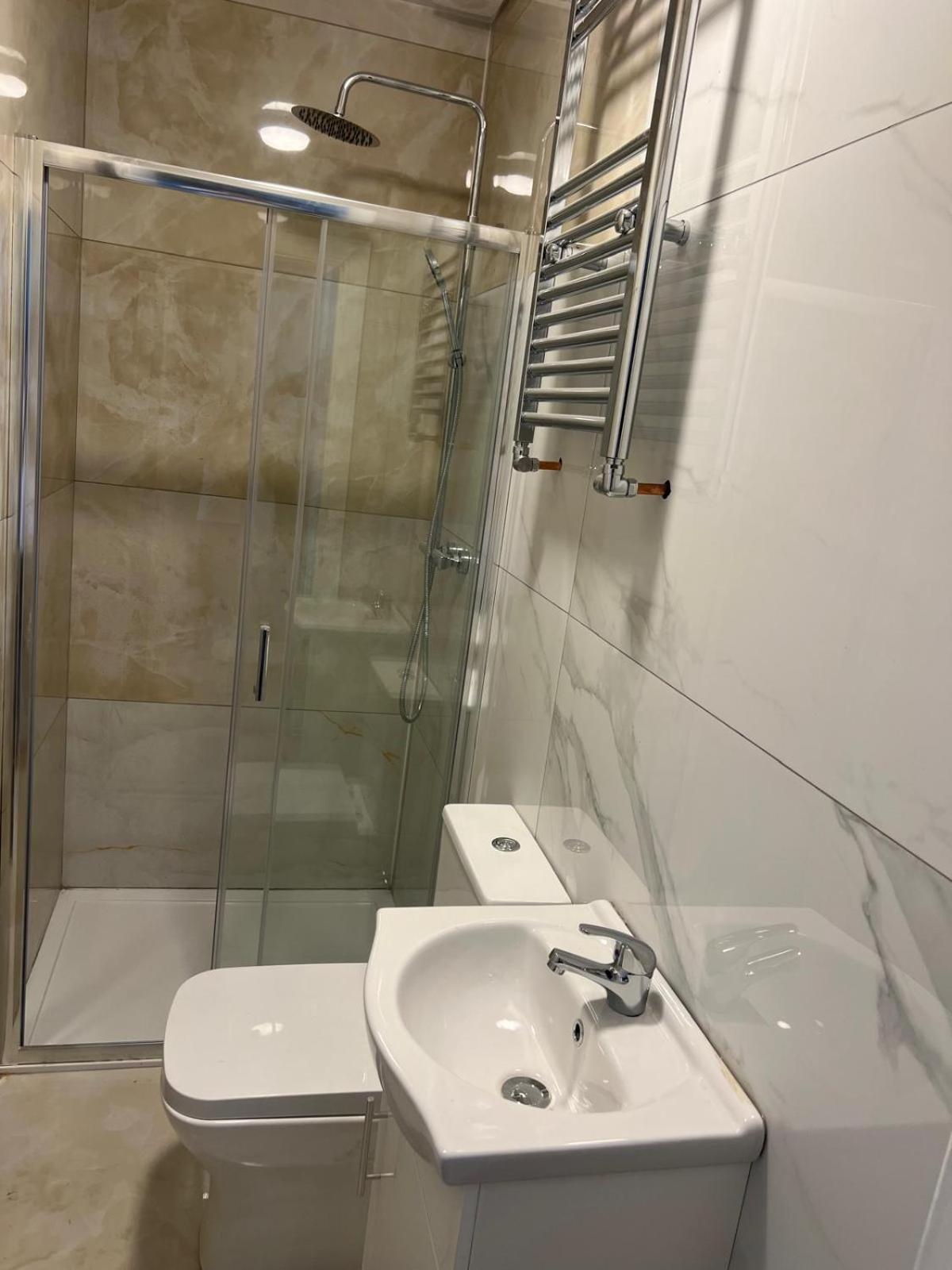 Good Priced Single Rooms In Northolt Dış mekan fotoğraf